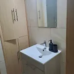 公寓 3 Bedroom Flat Near Center *