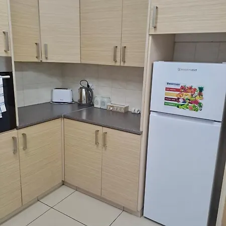 3 Bedroom Flat Near Center