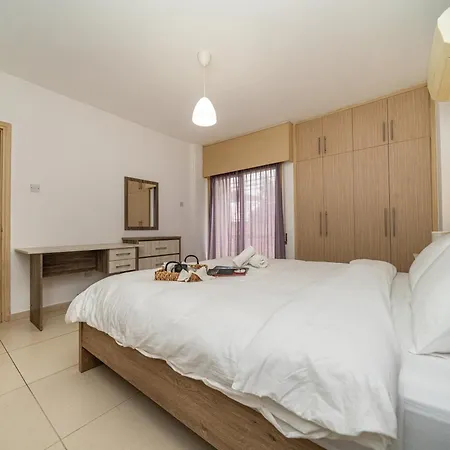 3 Bedroom Flat Near Center Daire *
