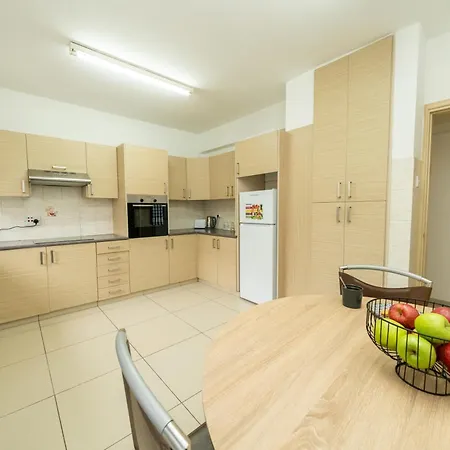 3 Bedroom Flat Near Center Lefkoşa