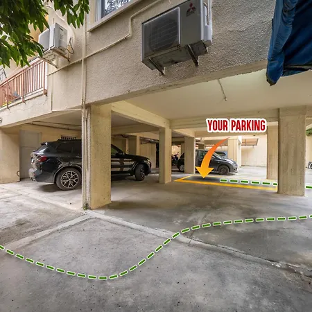 3 Bedroom Flat Near Center *