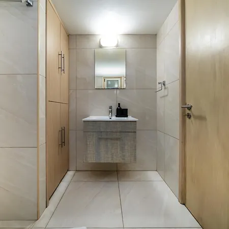3 Bedroom Flat Near Center * Lefkoşa