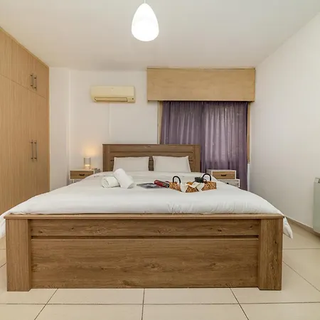 3 Bedroom Flat Near Center Daire *