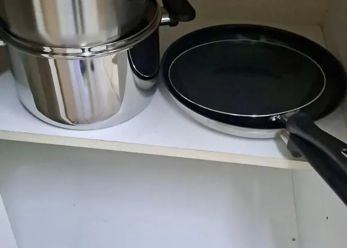 3 Bedroom Flat Near Center Apartment *