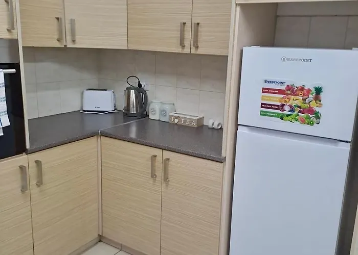 3 Bedroom Flat Near Center
