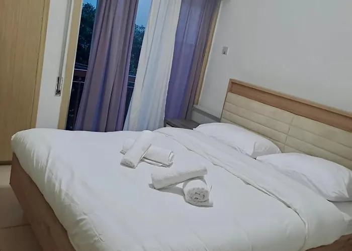 Апартаменты 3 Bedroom Flat Near Center Никосия