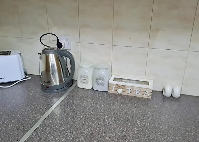 3 Bedroom Flat Near Center